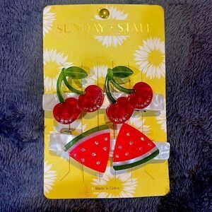 Sunday State hair clips